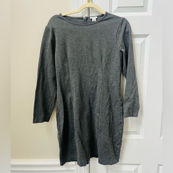 J. Crew Dresses & Skirts - Like new casual J.crew gray dress size 10.